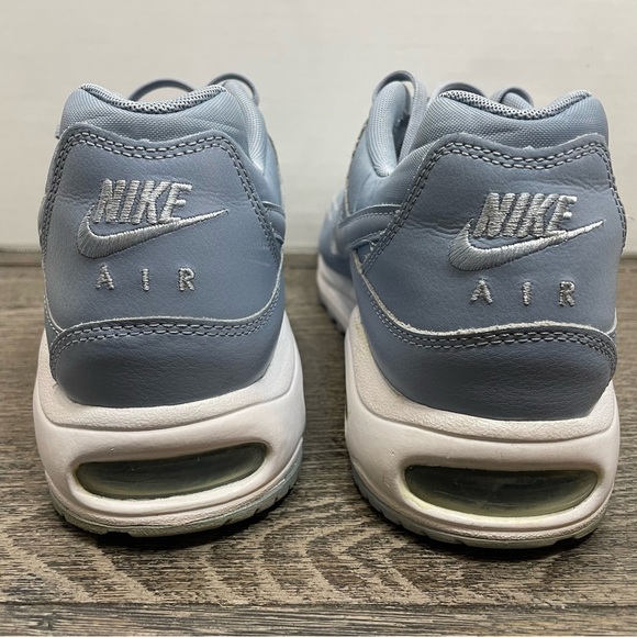 Nike Air Women’s Light Blue Air Max Sneakers. Running. Size 11. Pre-owned. - Picture 4 of 8